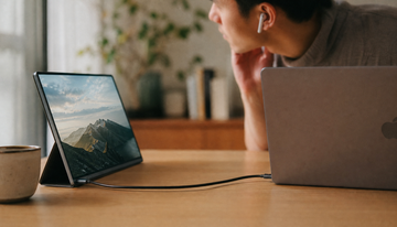 What’s Causing the Buzzing Noise When I Power My Portable Monitor Over USB-C?